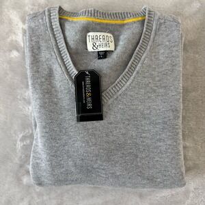 Threads & Heirs Men's V-Neck Sweater Light Grey Heather Size Large New with Tags